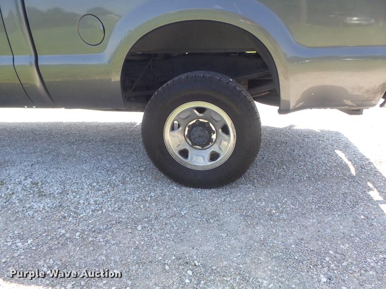 image for item DD7173 2009 Ford F250 Super Duty XLT Crew Cab pickup truck