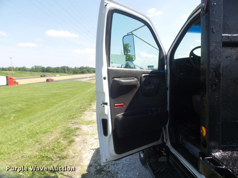 image for item DD7174 2004 GMC C4500 flat dump bed truck