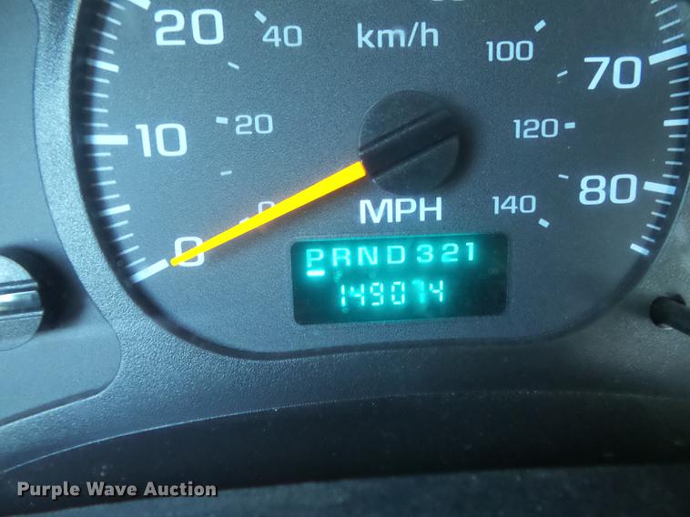 image for item DD7174 2004 GMC C4500 flat dump bed truck