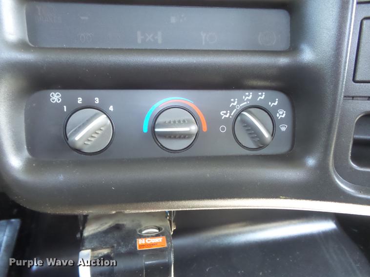 image for item DD7174 2004 GMC C4500 flat dump bed truck