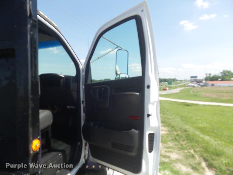 image for item DD7174 2004 GMC C4500 flat dump bed truck