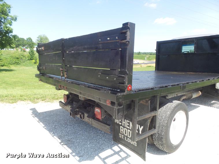 image for item DD7174 2004 GMC C4500 flat dump bed truck