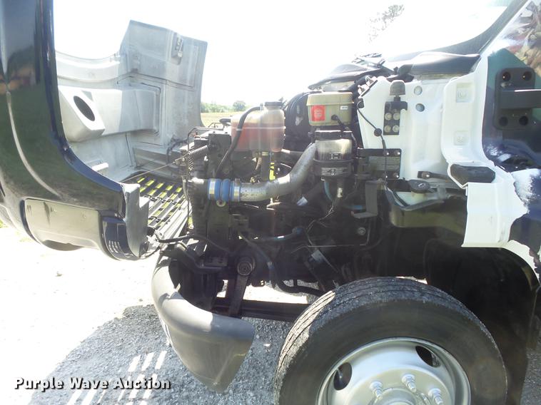 image for item DD7174 2004 GMC C4500 flat dump bed truck