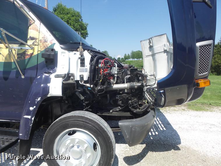 image for item DD7174 2004 GMC C4500 flat dump bed truck