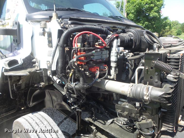 image for item DD7174 2004 GMC C4500 flat dump bed truck