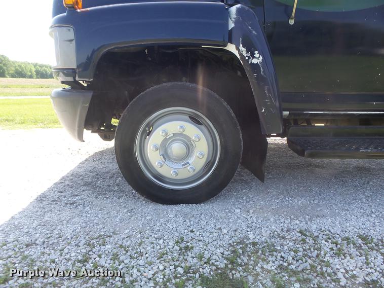 image for item DD7174 2004 GMC C4500 flat dump bed truck