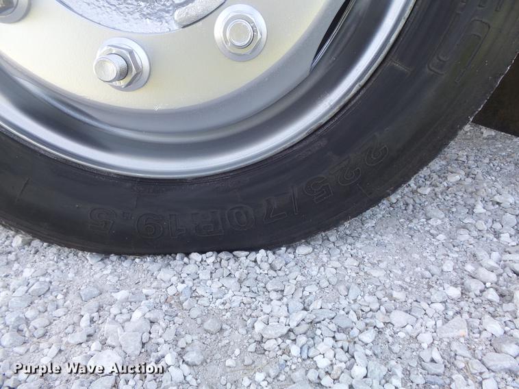 image for item DD7174 2004 GMC C4500 flat dump bed truck