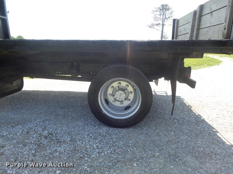 image for item DD7174 2004 GMC C4500 flat dump bed truck