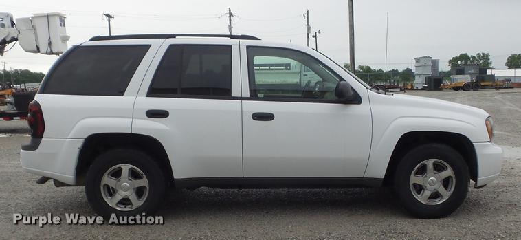 image for item DD7203 2005 Chevrolet TrailBlazer LS SUV