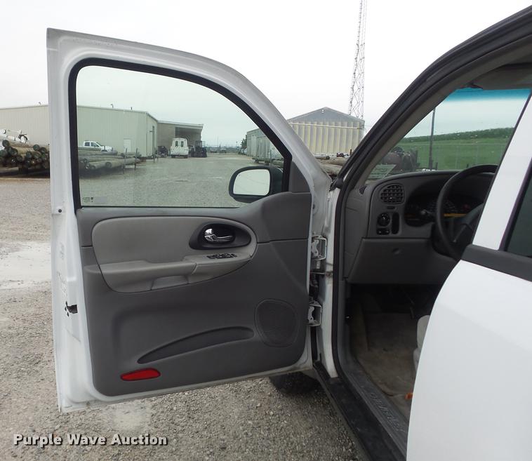 image for item DD7203 2005 Chevrolet TrailBlazer LS SUV