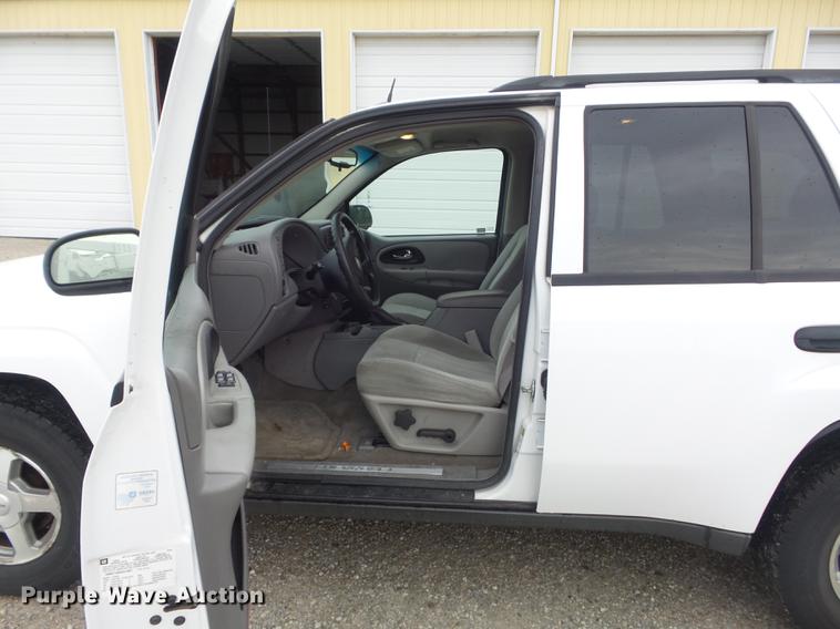 image for item DD7203 2005 Chevrolet TrailBlazer LS SUV