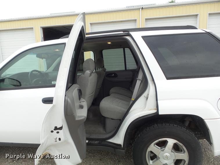 image for item DD7203 2005 Chevrolet TrailBlazer LS SUV