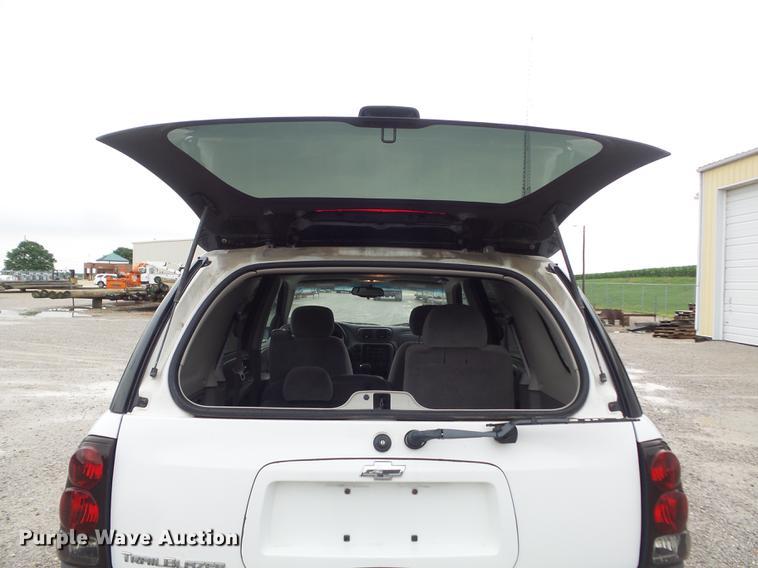 image for item DD7203 2005 Chevrolet TrailBlazer LS SUV