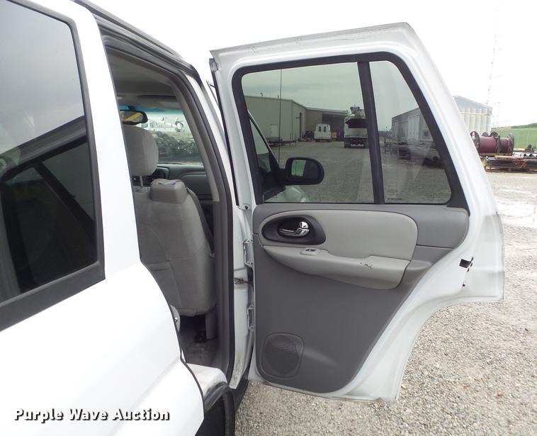 image for item DD7203 2005 Chevrolet TrailBlazer LS SUV