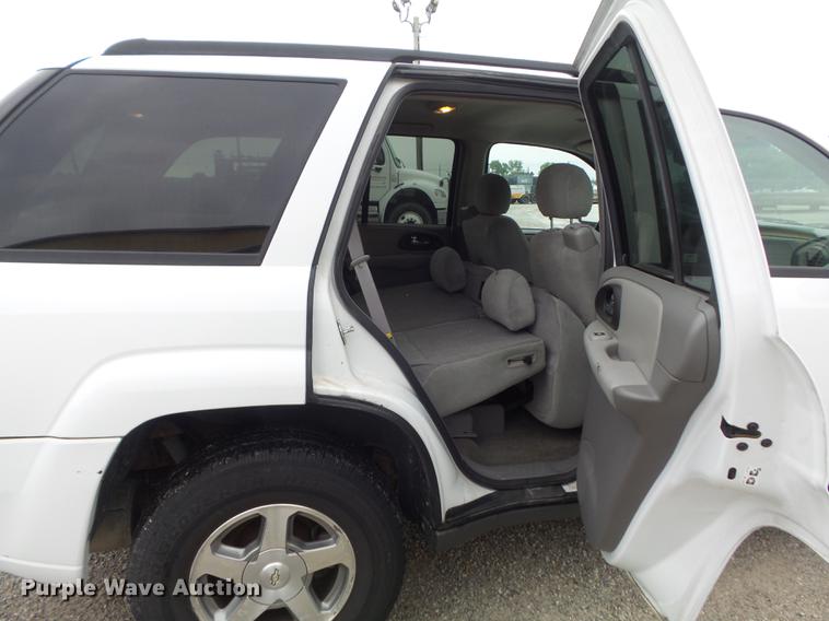 image for item DD7203 2005 Chevrolet TrailBlazer LS SUV