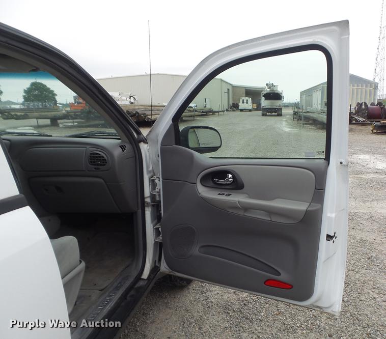 image for item DD7203 2005 Chevrolet TrailBlazer LS SUV