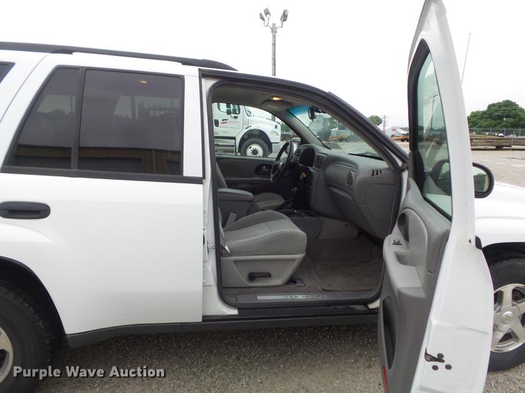 image for item DD7203 2005 Chevrolet TrailBlazer LS SUV