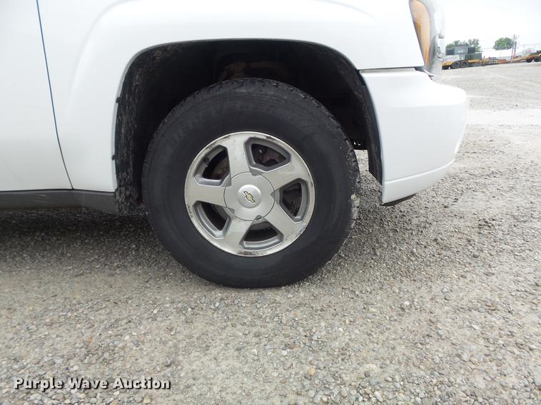 image for item DD7203 2005 Chevrolet TrailBlazer LS SUV