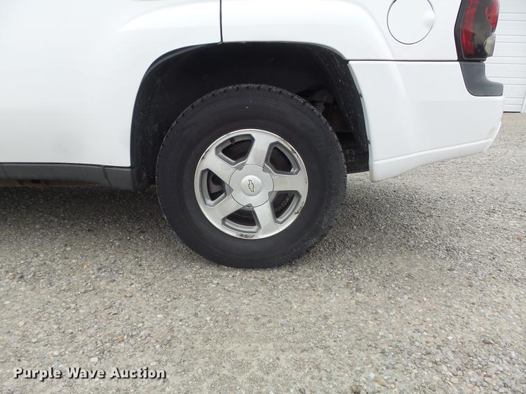 image for item DD7203 2005 Chevrolet TrailBlazer LS SUV