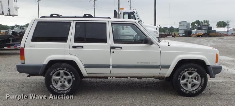 image for item DD7204 2001 Jeep Cherokee Sport SUV