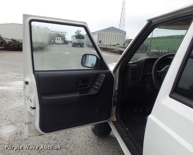 image for item DD7204 2001 Jeep Cherokee Sport SUV