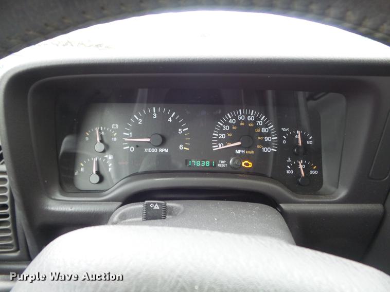 image for item DD7204 2001 Jeep Cherokee Sport SUV