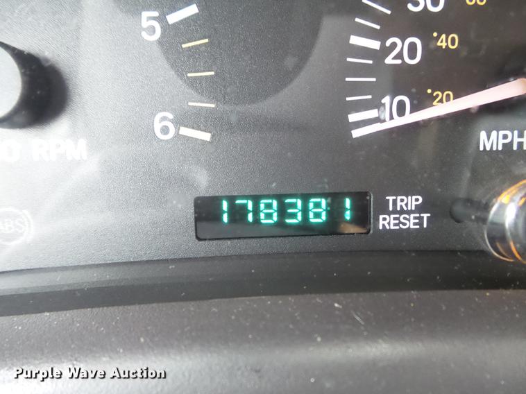 image for item DD7204 2001 Jeep Cherokee Sport SUV