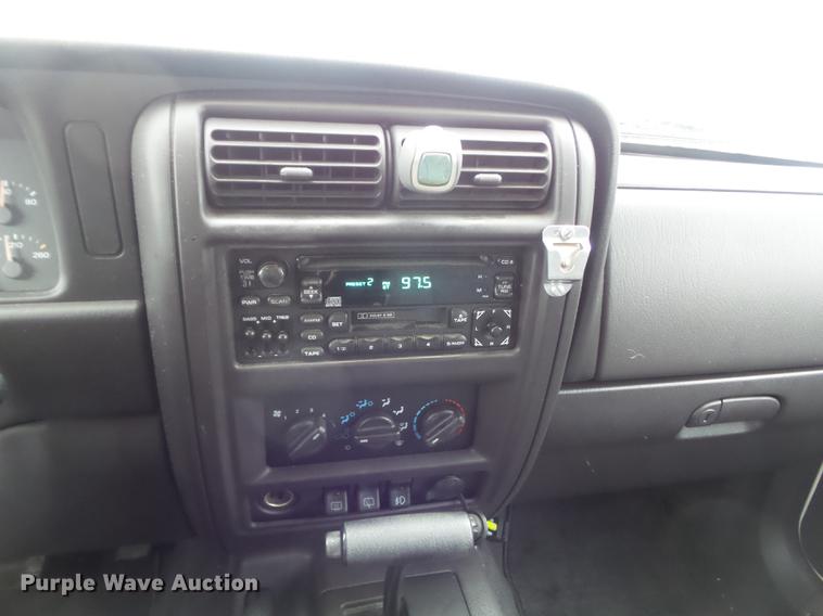 image for item DD7204 2001 Jeep Cherokee Sport SUV