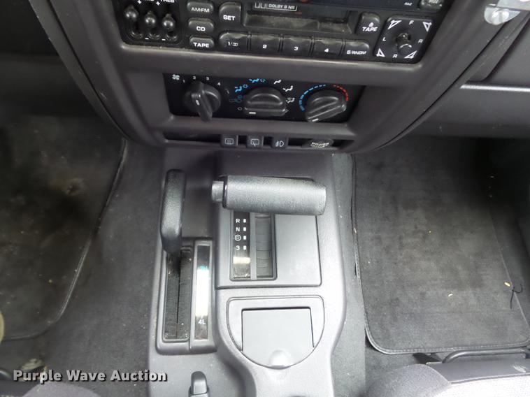 image for item DD7204 2001 Jeep Cherokee Sport SUV