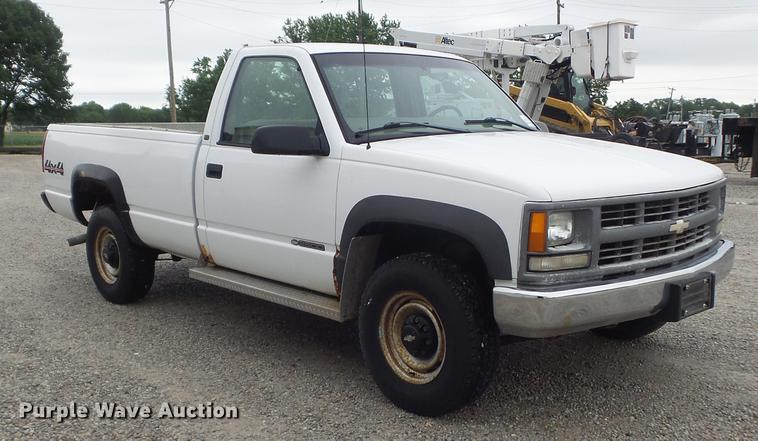 image for item DD7205 1998 Chevrolet Cheyenne 3500 pickup truck