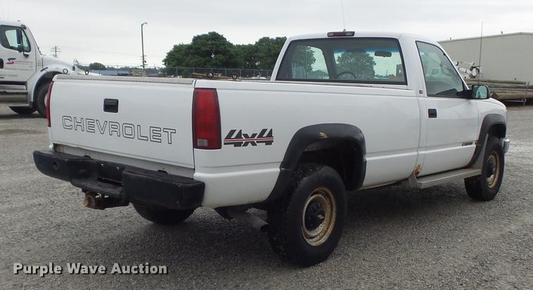 image for item DD7205 1998 Chevrolet Cheyenne 3500 pickup truck