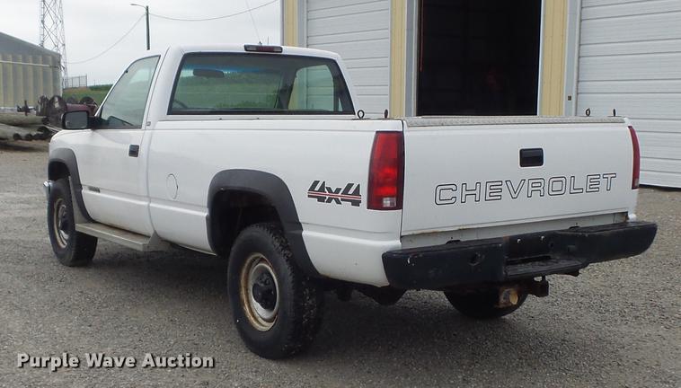 image for item DD7205 1998 Chevrolet Cheyenne 3500 pickup truck