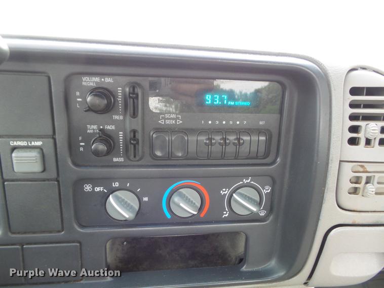 image for item DD7205 1998 Chevrolet Cheyenne 3500 pickup truck