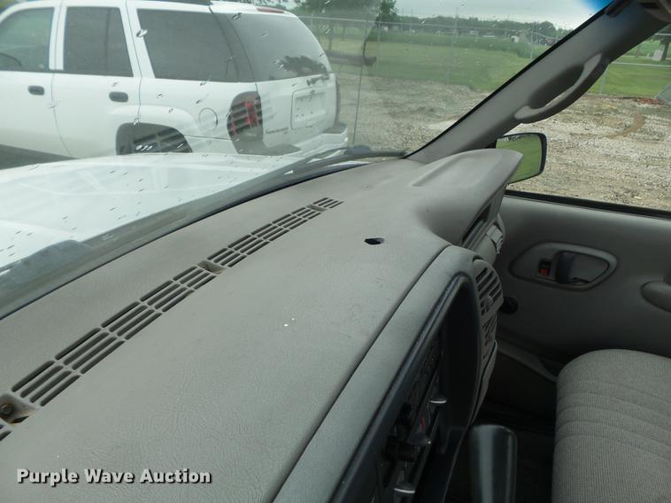 image for item DD7205 1998 Chevrolet Cheyenne 3500 pickup truck