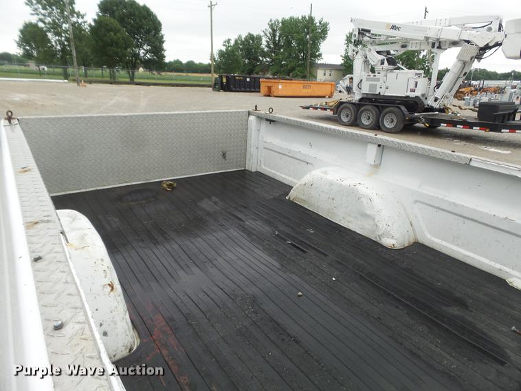 image for item DD7205 1998 Chevrolet Cheyenne 3500 pickup truck