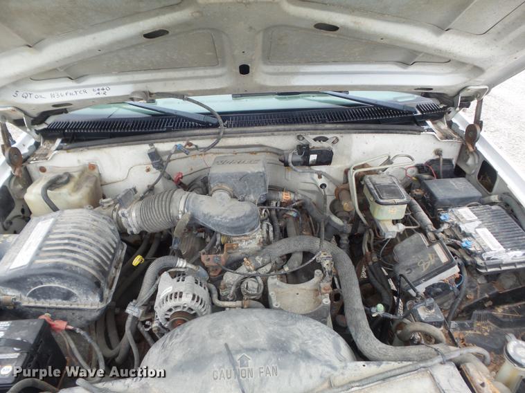 image for item DD7205 1998 Chevrolet Cheyenne 3500 pickup truck