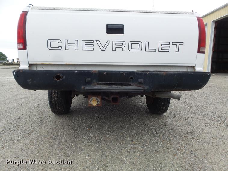 image for item DD7205 1998 Chevrolet Cheyenne 3500 pickup truck