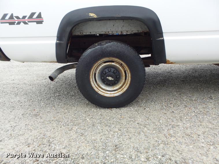 image for item DD7205 1998 Chevrolet Cheyenne 3500 pickup truck