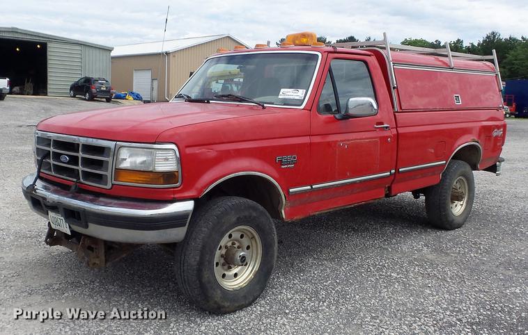 image for item DD7207 1997 Ford F250 HD XLT pickup truck