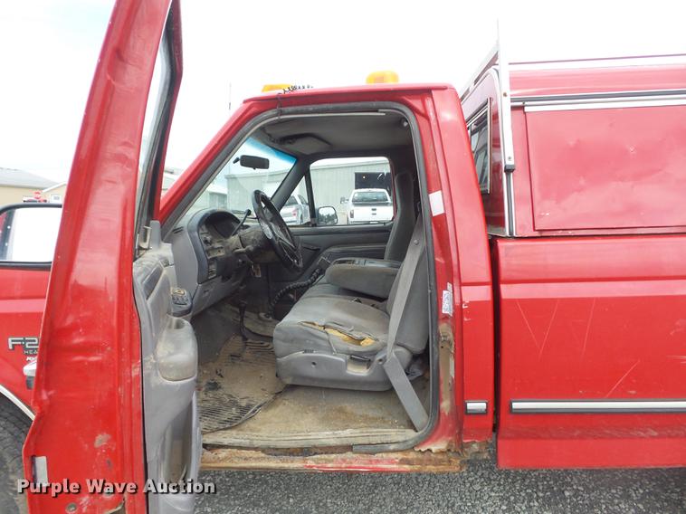 image for item DD7207 1997 Ford F250 HD XLT pickup truck