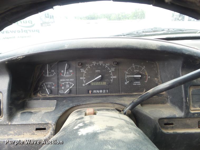 image for item DD7207 1997 Ford F250 HD XLT pickup truck