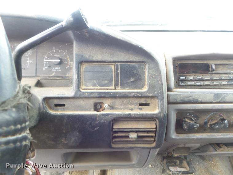 image for item DD7207 1997 Ford F250 HD XLT pickup truck