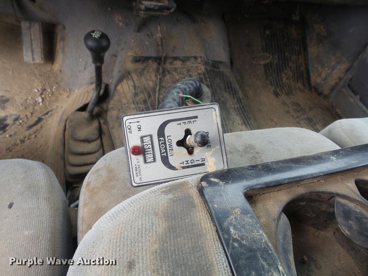 image for item DD7207 1997 Ford F250 HD XLT pickup truck