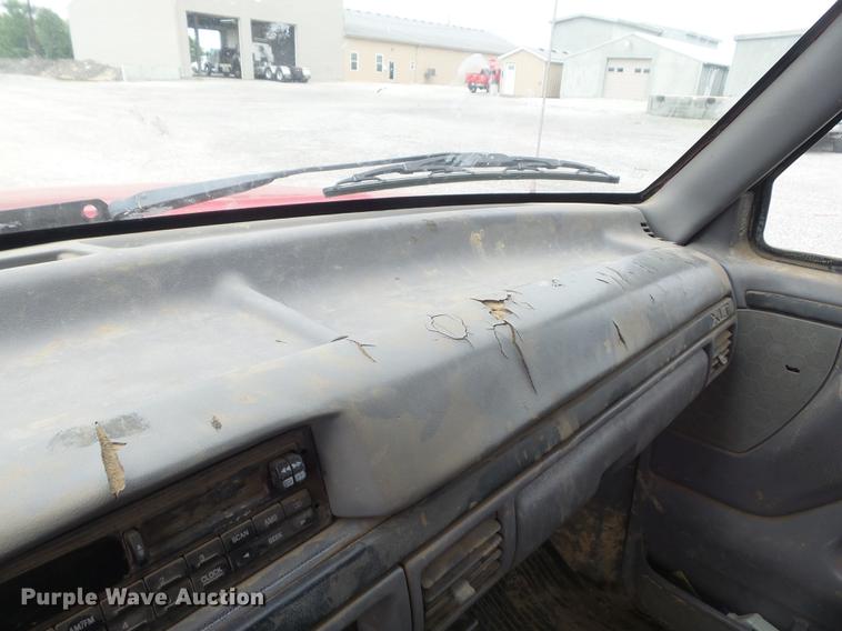 image for item DD7207 1997 Ford F250 HD XLT pickup truck