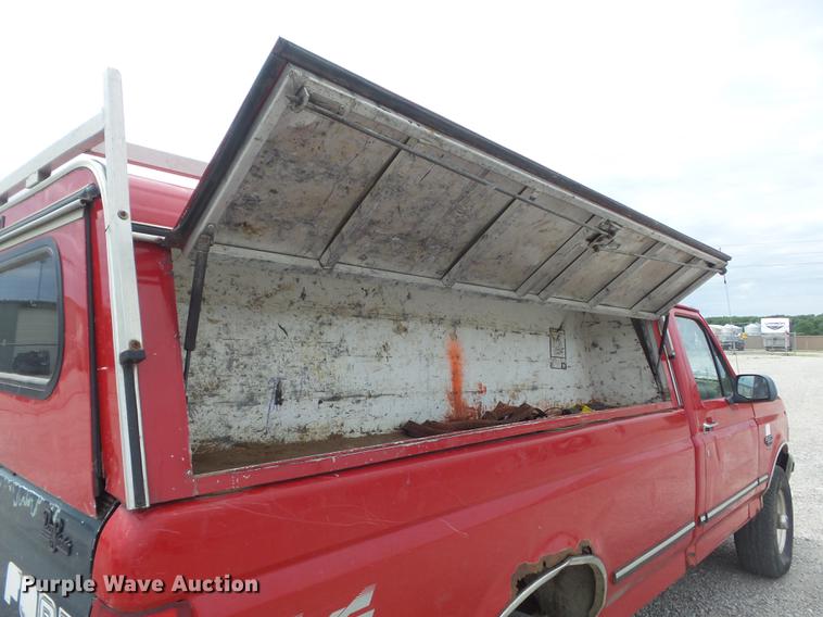 image for item DD7207 1997 Ford F250 HD XLT pickup truck