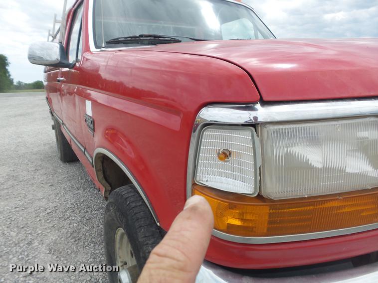 image for item DD7207 1997 Ford F250 HD XLT pickup truck