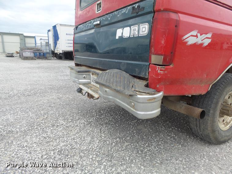image for item DD7207 1997 Ford F250 HD XLT pickup truck