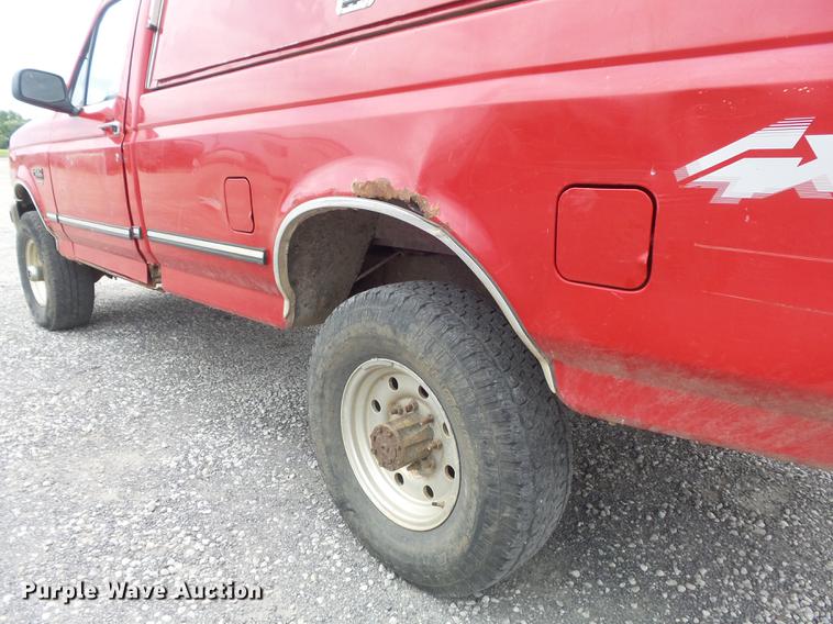 image for item DD7207 1997 Ford F250 HD XLT pickup truck