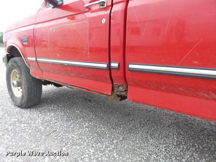 image for item DD7207 1997 Ford F250 HD XLT pickup truck