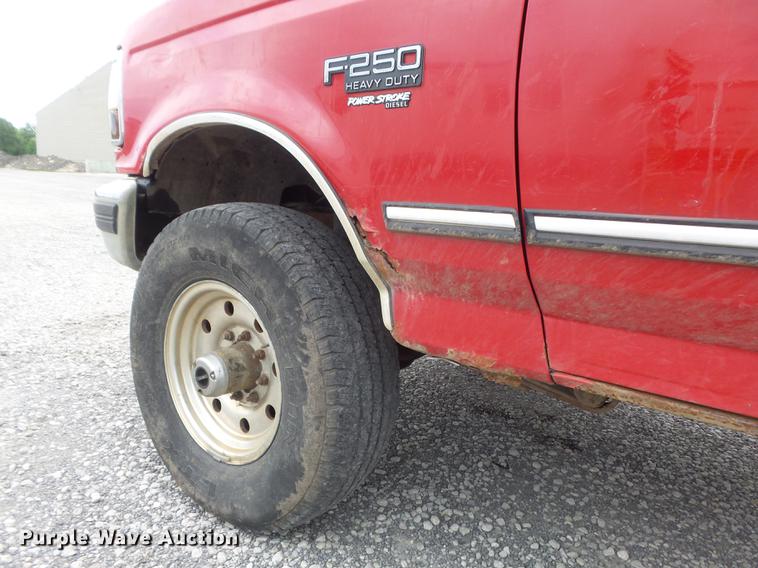image for item DD7207 1997 Ford F250 HD XLT pickup truck